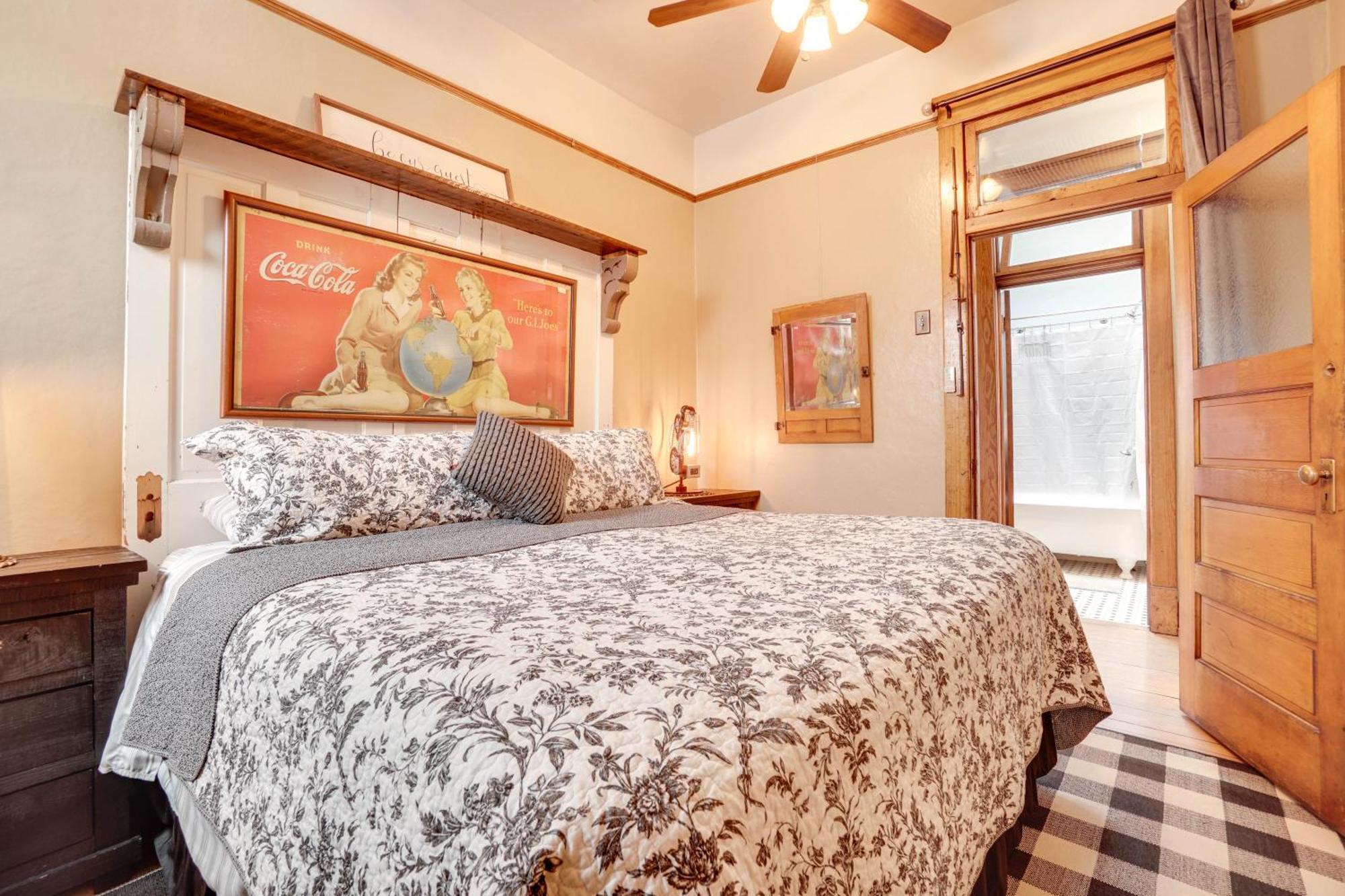 Vintage Downtown Laramie Apartment With Deck! Exterior photo